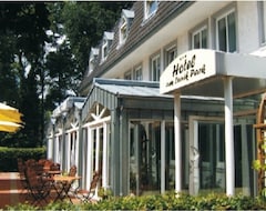 Khách sạn Hotel Am Lunik Park (Hohen Neuendorf, Đức)