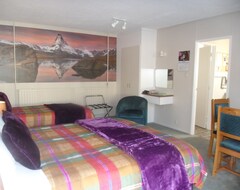 Khách sạn Aden Motel (Te Anau, New Zealand)
