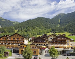Hotelli Berg-Spa & Hotel Zamangspitze (St. Gallenkirch - Gortipohl, Itävalta)