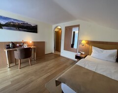 Khách sạn Hotel Garni Brunnthaler (Garmisch, Đức)