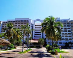 Khách sạn Hotel Tesoro Ixtapa (Ixtapa, Mexico)