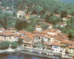 Khách sạn Albergo Ristorante Il Pescatore (Porto Valtravaglia, Ý)