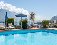 Khách sạn Hotel Splendid Palace (Limone sul Garda, Ý)