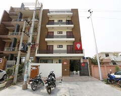 Khách sạn OYO 3593 Fragrance Habitat (Delhi, Ấn Độ)