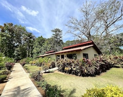 Hotel La Foresta Nature Resort (Quepos, Costa Rica)