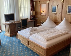 Khách sạn Hotel Schloss Holzrichter (Nachrodt, Đức)