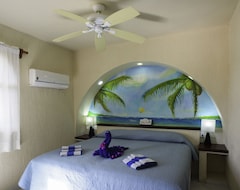 Hotel Aquatech Villas Derosa Resort (Akumal, Mexico)