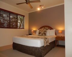 Otel Coral Sands Beachfront Resort (Cairns, Avustralya)