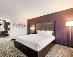 Khách sạn Clarion Inn & Suites Orlando (Orlando, Hoa Kỳ)