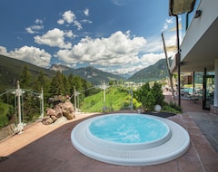 Hotel Albion (St. Ulrich, Italy)