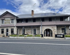 The Capertee Royal Hotel (Lithgow, Australia)