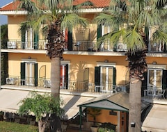 Hotel Bretagne (Corfu Ciudade, Grecia)