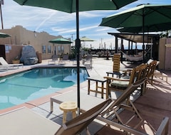 Khách sạn Mi Kasa Hot Springs, Adults Only, Clothing Optional (Desert Hot Springs, Hoa Kỳ)