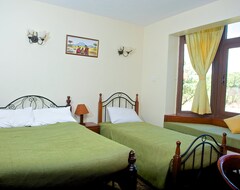 Khách sạn Great Rift Valley Lodge and Golf Resort (Naivasha, Kenya)