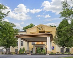 Hotel Comfort Suites Near Penn State - State College (State College, USA)