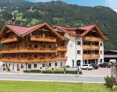 Hotelli Ferienhotel Sonnenhof (Zell am Ziller, Itävalta)