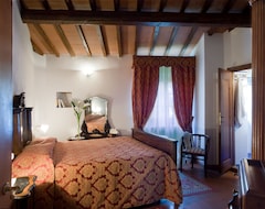 Hotel Villa Campestri Olive Oil Resort (Vicchio, Italy)