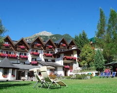 Hotel Il Piccolo Dolomiti Resort (Andalo, Italy)