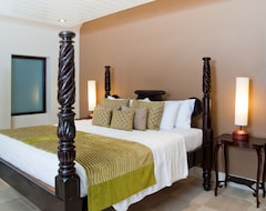 Khách sạn Hotel Island Inn (Bridgetown, Barbados)