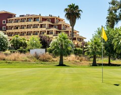 Otel Ilunion Golf Badajoz (Badajoz, İspanya)