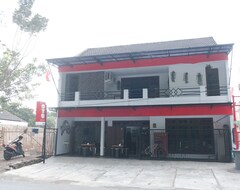 Otel OYO 1380 Velodrome Family House (Malang, Endonezya)