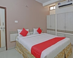 Khách sạn Oyo 37176 N K Comforts (Kalburgi, Ấn Độ)