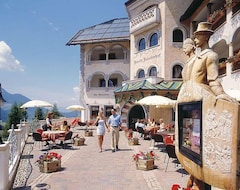Khách sạn Ansitz Jakoberhof (St. Ulrich, Ý)
