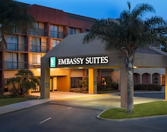 Khách sạn Embassy Suites by Hilton San Luis Obispo (San Luis Obispo, Hoa Kỳ)