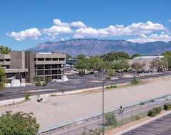 Khách sạn Hampton Inn Albuquerque - University/Midtown (Albuquerque, Hoa Kỳ)