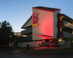 Khách sạn Red Roof PLUS+ St Louis - Forest Park/ Hampton Ave (St Louis, Hoa Kỳ)