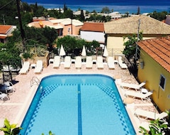 Otel Avra Sea View Paradise Pool Apartments (Moraitika, Yunanistan)
