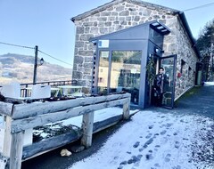 Hotel Auberge Typique Dans Le Pilat (Thélis-la-Combe, Francia)