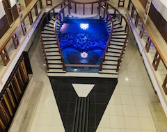 Khách sạn Kallingal Mount Fort Hotel (Thalassery, Ấn Độ)