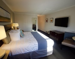 Khách sạn At Home Inn & Suites (Pensacola, Hoa Kỳ)