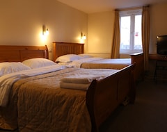 Khách sạn Chequers Inn Hotel (East Grinstead, Vương quốc Anh)