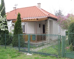 Hele huset/lejligheden Holiday House In A Quiet Location (Zamárdi, Ungarn)