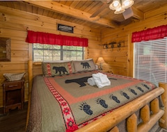 Hotelli At The Top Cabin (Sevierville, Amerikan Yhdysvallat)
