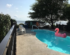 Cijela kuća/apartman Bare Necessities Soundfront With Private Pool And Dock (Harbinger, Sjedinjene Američke Države)