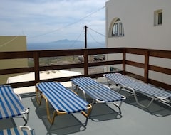Khách sạn Anemomilos Suites (Fira, Hy Lạp)