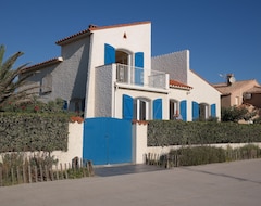 Hele huset/lejligheden Villa Waterfront - Direct Access To The Beach - 150 M Shopping - Garden Garage (Saint-Cyprien, Frankrig)