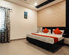 Oyo 808219 Hotel Ibis Rooms (Surat, Indija)