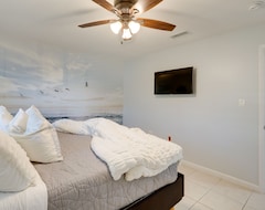 Casa/apartamento entero Lujo asequible para sus vacaciones de playa muy necesario! 1 cuadra de acceso a la playa (Cocoa Beach, EE. UU.)