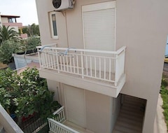 Otel Marathakis Apartments (Daratsos, Yunanistan)