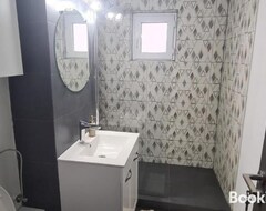 Koko talo/asunto Apartament Popa Sapca (Pitesti, Romania)