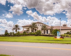 Hotelli New Lovely Townhome W/ Private Splash Pool & Grill! (Kissimmee, Amerikan Yhdysvallat)