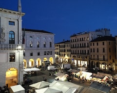 Apart Otel Officine Cavour Piazza Cavour (Padua, İtalya)