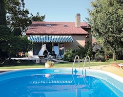 Toàn bộ căn nhà/căn hộ Holiday house superior with pool and spa (Balatonszárszó, Hungary)