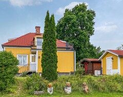 Toàn bộ căn nhà/căn hộ This Inviting Vacation Home Welcomes You Close To Lake Borensee. (Motala, Thụy Điển)