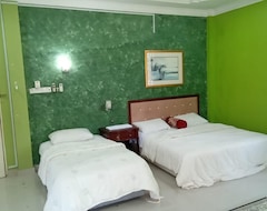 Khách sạn D' Bunga Hotel Bukit Bunga Bilik Family Deluxe (Tanah Merah, Malaysia)