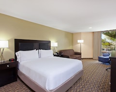 Hotel Holiday Inn Express Newport Beach (Newport Beach, USA)